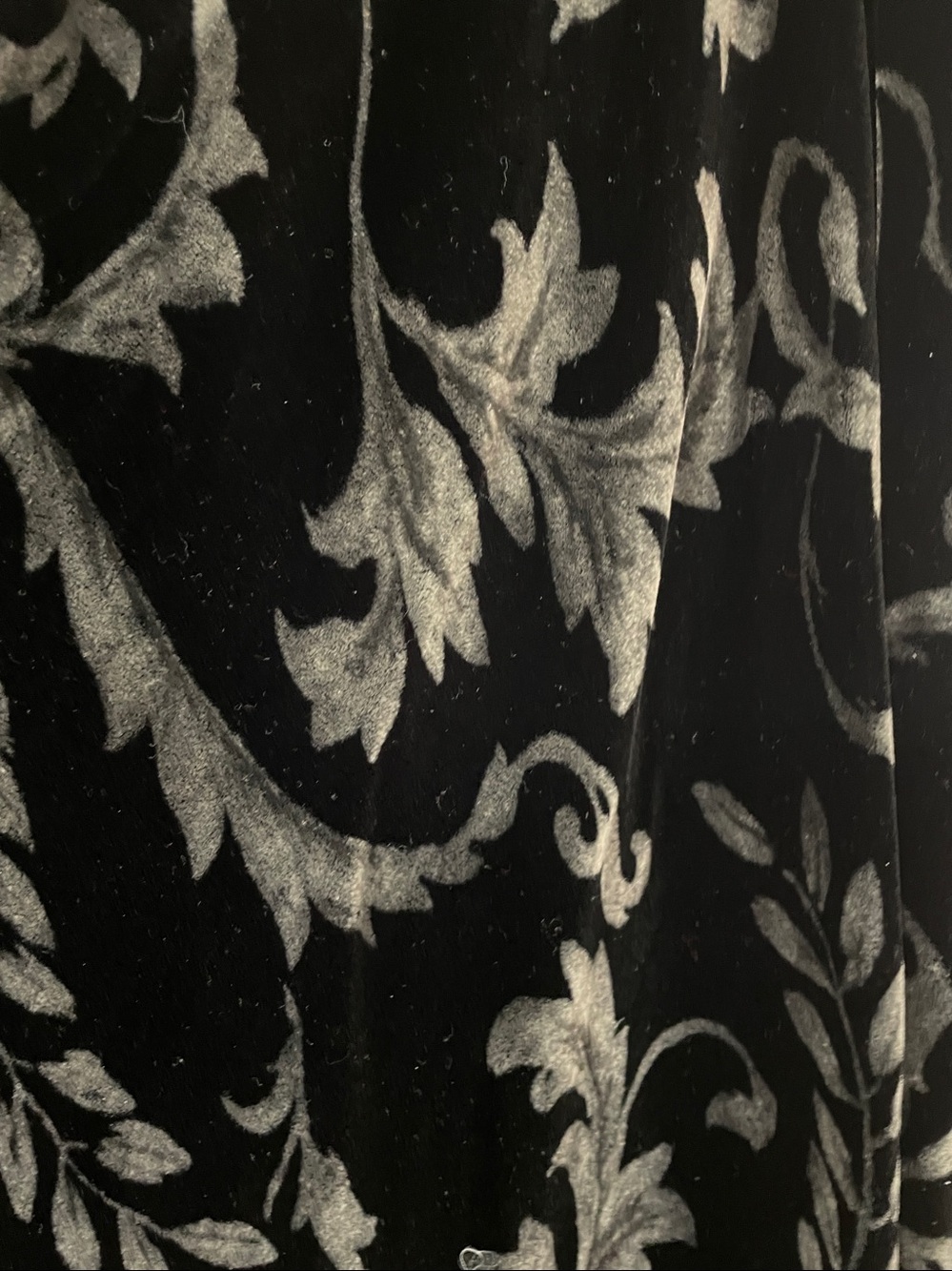 Karen Kane Black Velvet Maxi Skirt Gray floral silk blend 34x39 L - Picture 2 of 6